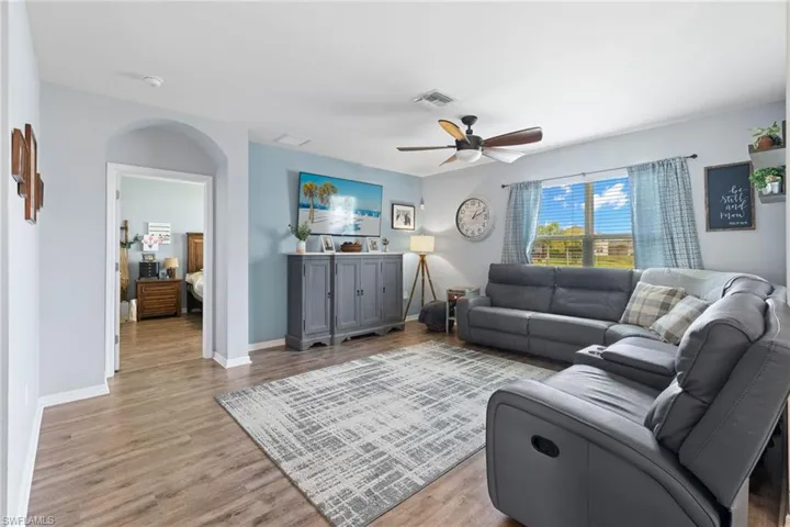 3447 Manati CT, CAPE CORAL FL 33909