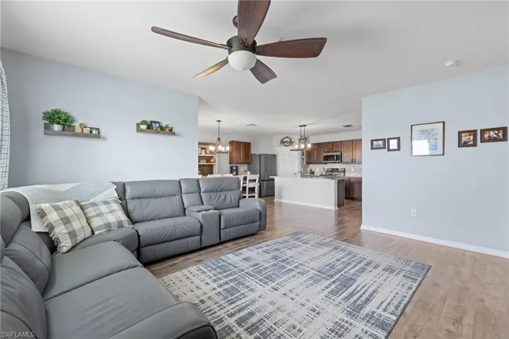 3447 Manati CT, CAPE CORAL FL 33909