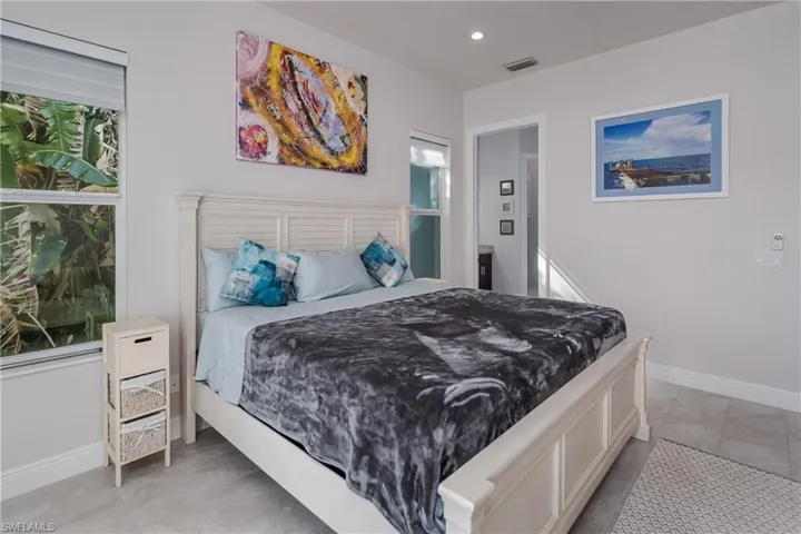 121 Newport Dr, Naples, Florida 34114