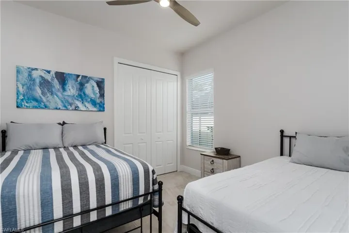 121 Newport Dr, Naples, Florida 34114