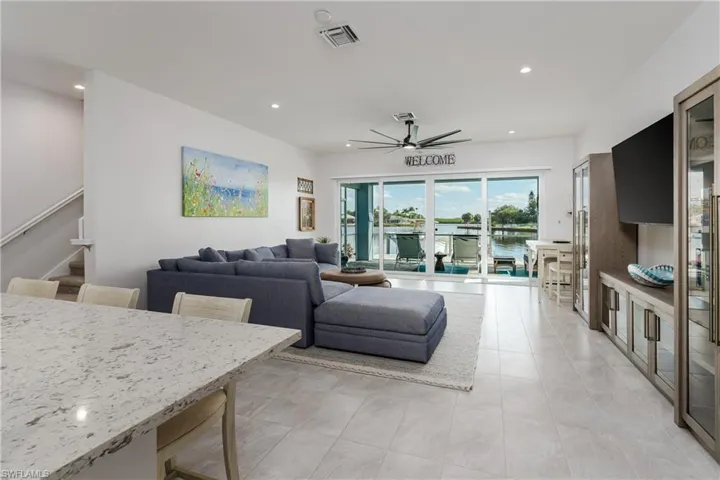 121 Newport Dr, Naples, Florida 34114