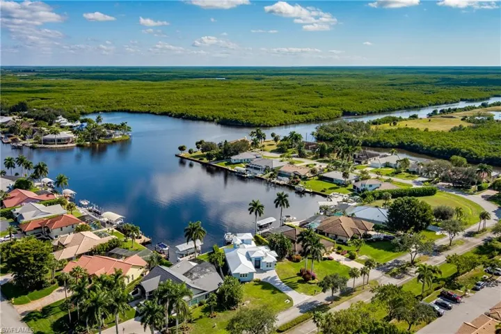 121 Newport Dr, Naples, Florida 34114