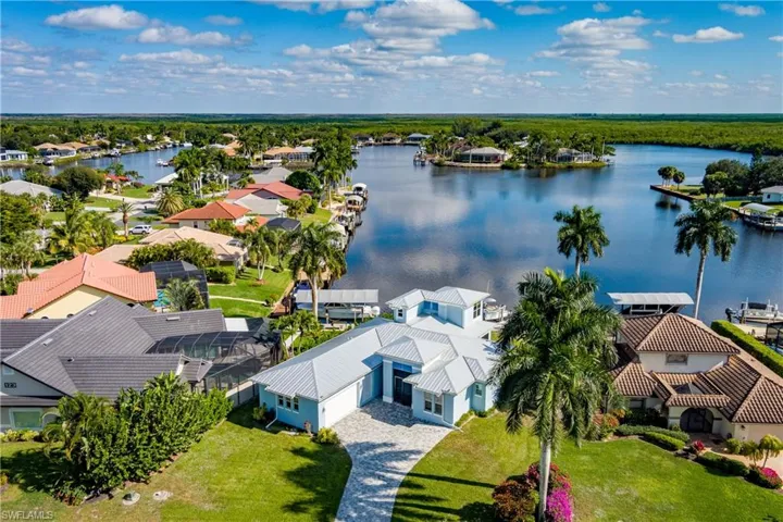 121 Newport Dr, Naples, Florida 34114