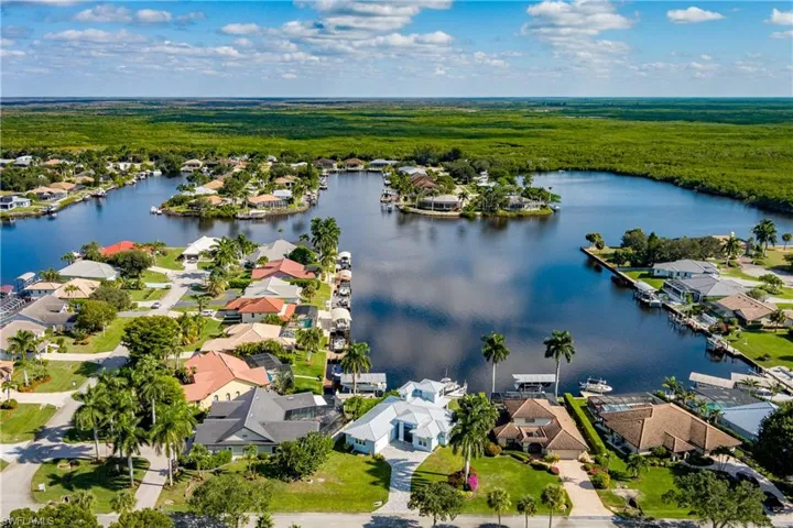 121 Newport Dr, Naples, Florida 34114