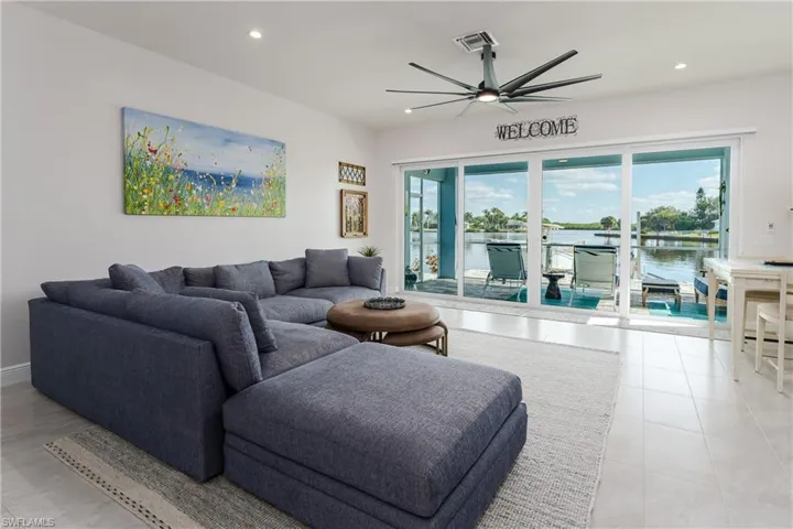121 Newport Dr, Naples, Florida 34114