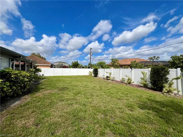 1925  Gardner  AVE, Lehigh Acres, FL 33936