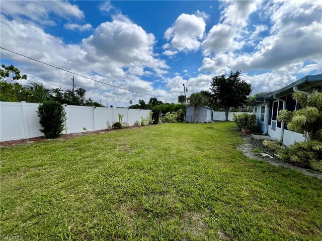 1925  Gardner  AVE, Lehigh Acres, FL 33936