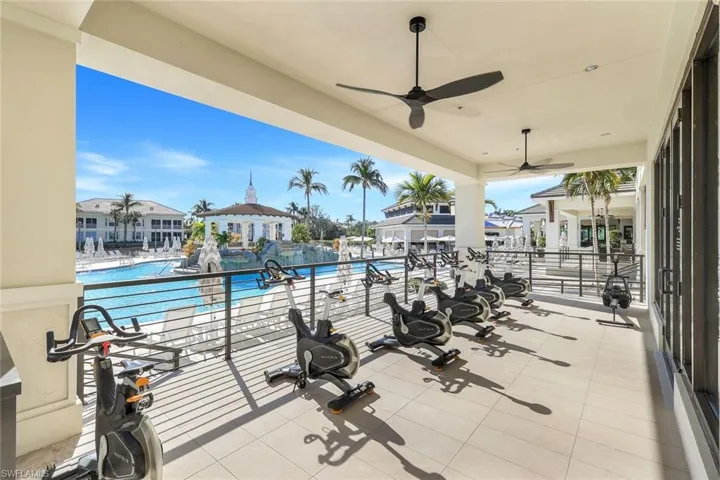Outdoor fitness equipment