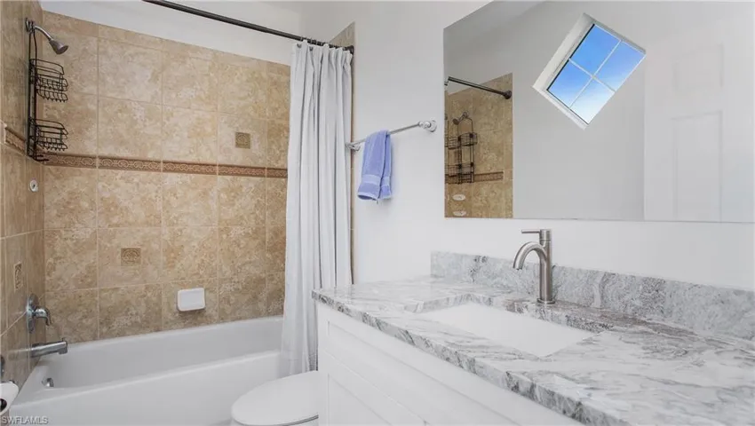9819 Catena Way 105, Fort Myers, Florida 33908