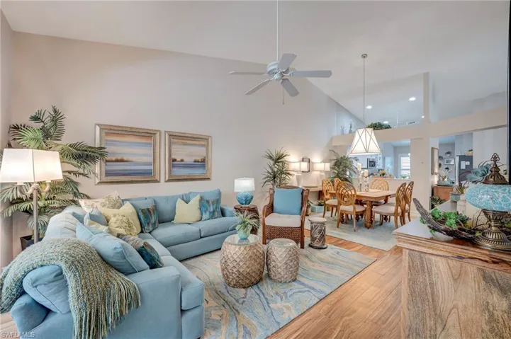 5754  Greenwood  CIR, Naples, FL 34112