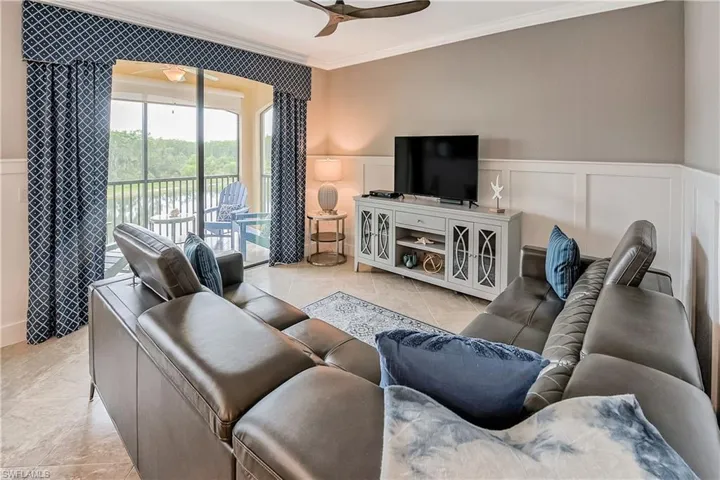 9572 Trevi Ct 5037, Naples, Florida 34113