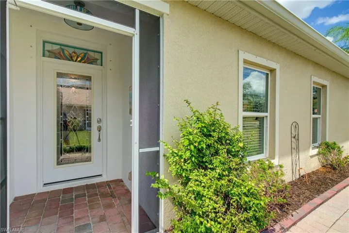 A 5' x 5' screened in front porch at the entryway