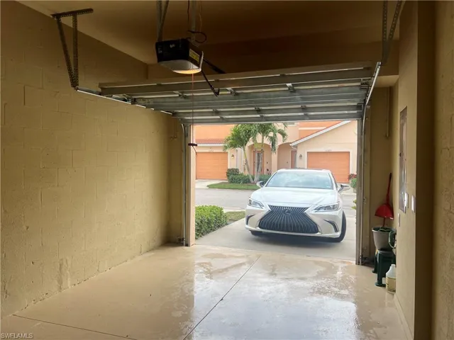 10300 Via Colomba Cir, Fort Myers, Florida 33966