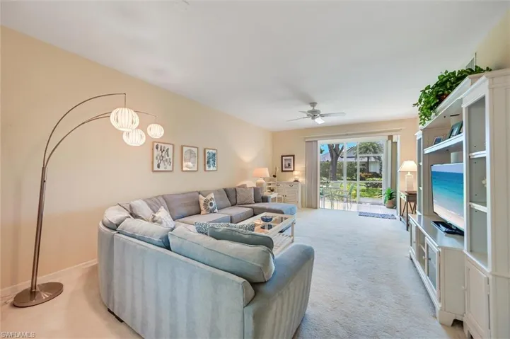 853 Tanbark Dr 105, Naples, Florida 34108