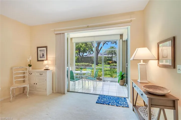 853 Tanbark Dr 105, Naples, Florida 34108