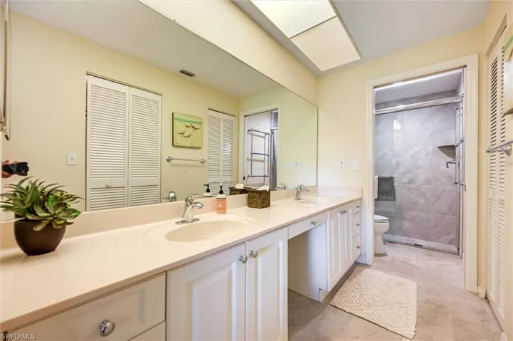 853 Tanbark Dr 105, Naples, Florida 34108