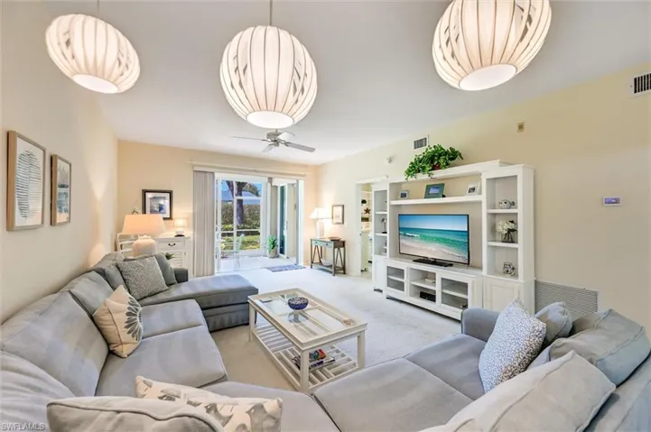 853 Tanbark Dr 105, Naples, Florida 34108