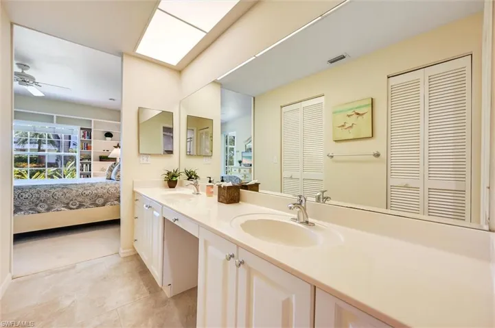 853 Tanbark Dr 105, Naples, Florida 34108