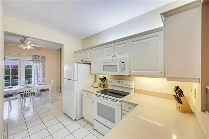 853 Tanbark Dr 105, Naples, Florida 34108