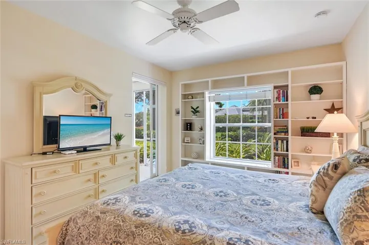 853 Tanbark Dr 105, Naples, Florida 34108