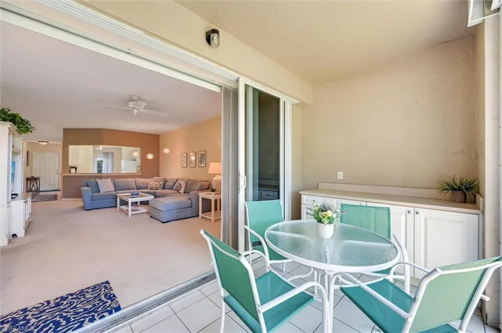 853 Tanbark Dr 105, Naples, Florida 34108