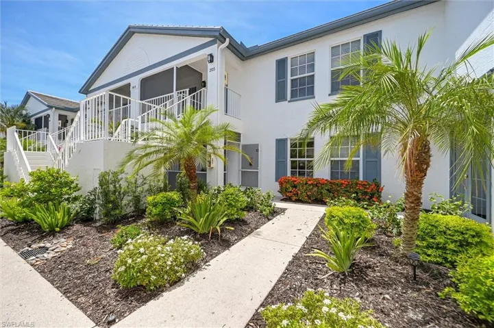 853 Tanbark Dr 105, Naples, Florida 34108