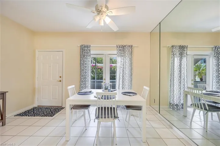 853 Tanbark Dr 105, Naples, Florida 34108