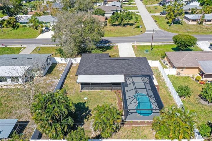 8112 San Carlos BLVD, FORT MYERS FL 33967
