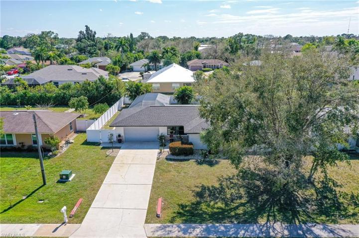 8112 San Carlos BLVD, FORT MYERS FL 33967