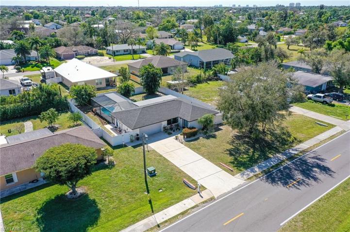 8112 San Carlos BLVD, FORT MYERS FL 33967