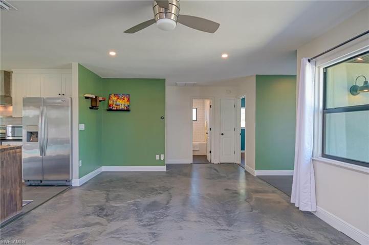 8112 San Carlos BLVD, FORT MYERS FL 33967