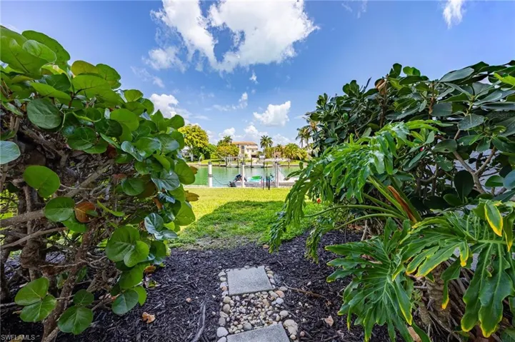 1250 Tennisplace Ct E33, Sanibel, Florida 33957