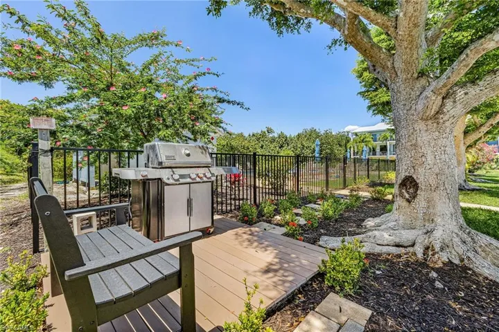 1250 Tennisplace Ct E33, Sanibel, Florida 33957