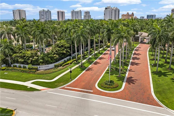 Bay Colony Entrance