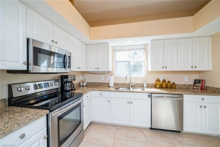 4008 Kensington High ST, NAPLES FL 34105
