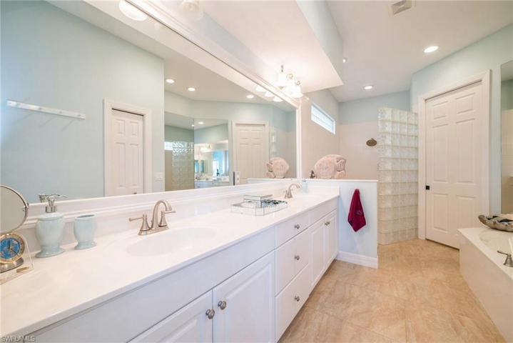 4008 Kensington High ST, NAPLES FL 34105