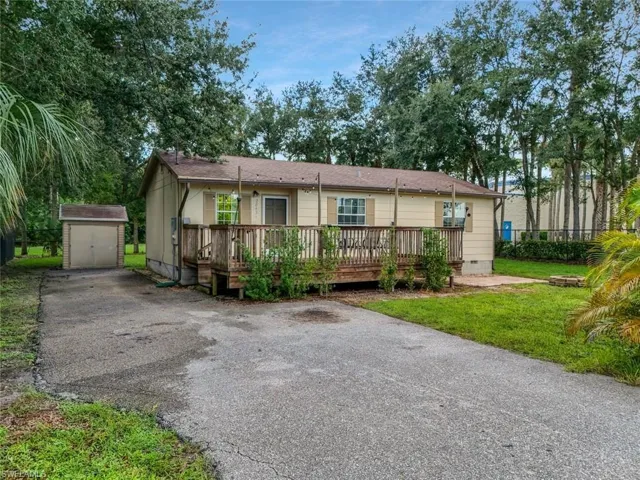 Front of home, front yard