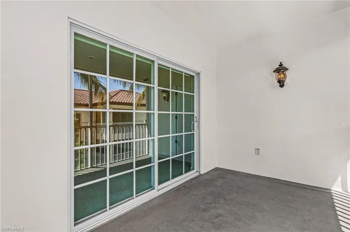 221 9th St S 301, Naples, Florida 34102