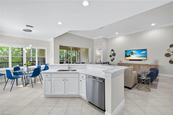 Kitchen/Breakfast Nook