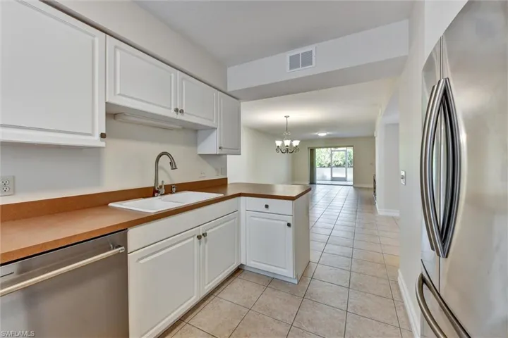 15475  Cedarwood  LN, Naples, FL 34110