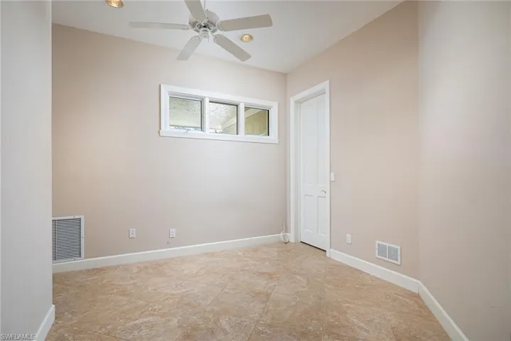 896 Barcarmil Way, Naples, Florida 34110