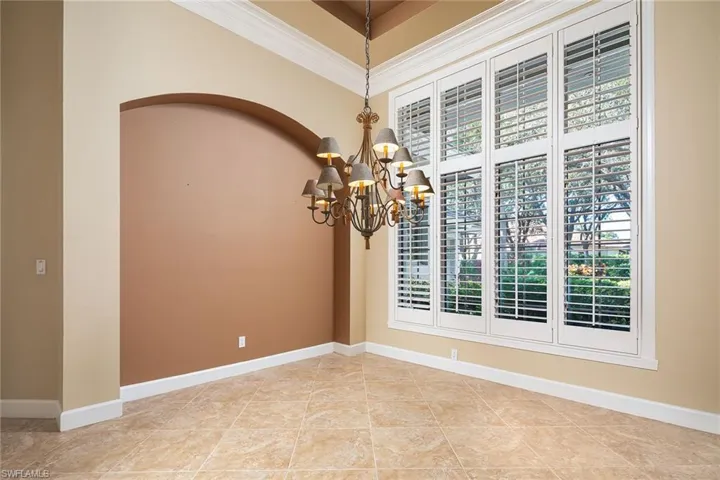 896 Barcarmil Way, Naples, Florida 34110