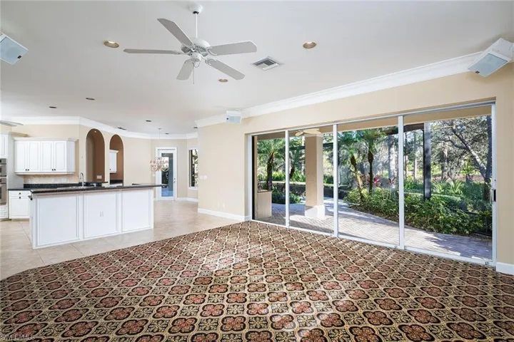 896 Barcarmil Way, Naples, Florida 34110