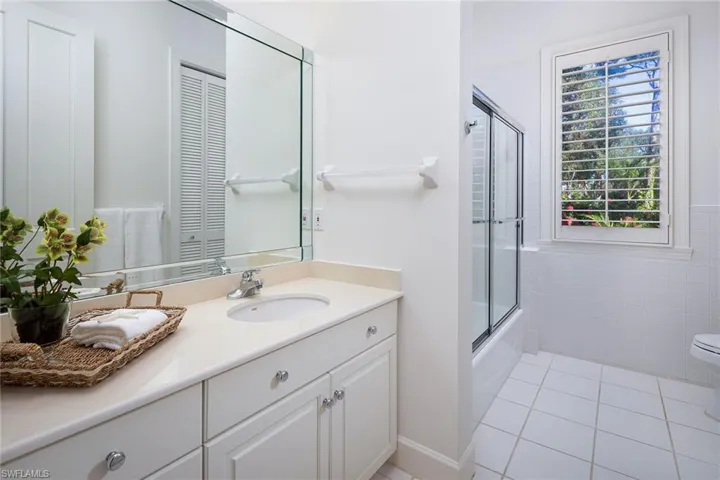 896 Barcarmil Way, Naples, Florida 34110