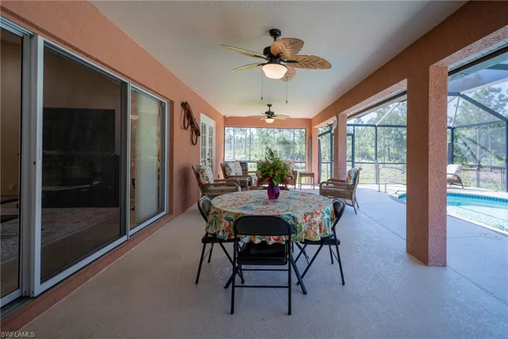 Covered lanai - 2 ceiling fans