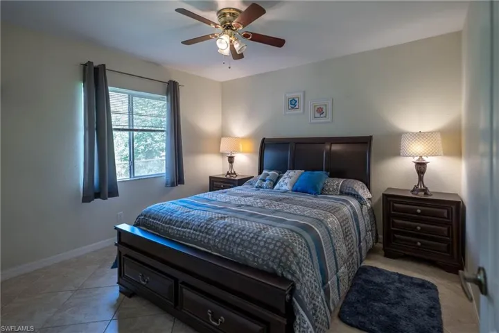 4th Bedroom - next to pool bath