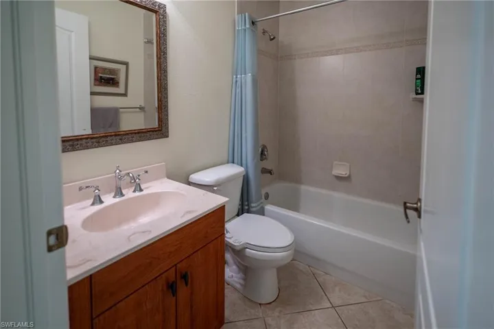 Guest bath between bedrooms 2 and 3.