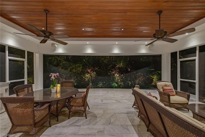 667 Binnacle Dr, Naples, Florida 34103