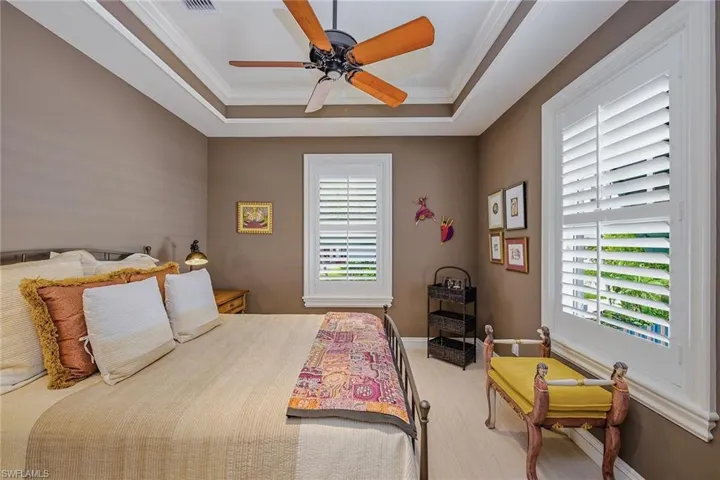 667 Binnacle Dr, Naples, Florida 34103
