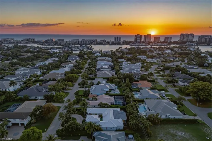 667 Binnacle Dr, Naples, Florida 34103